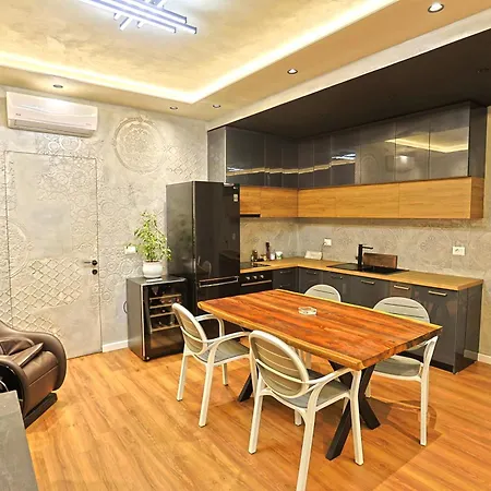 Villa Luxury With Pool Durrës